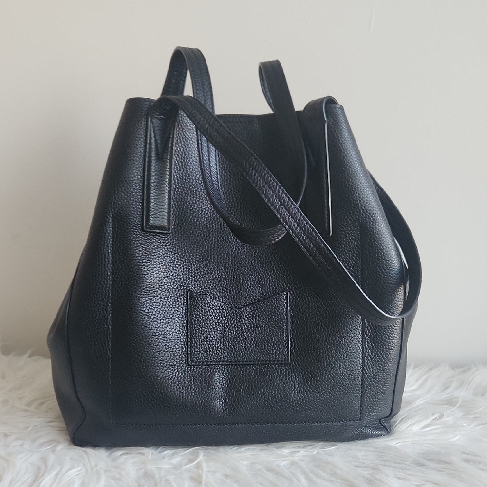 Michael Kors Elegant Black Tote - Picture 9 of 12
